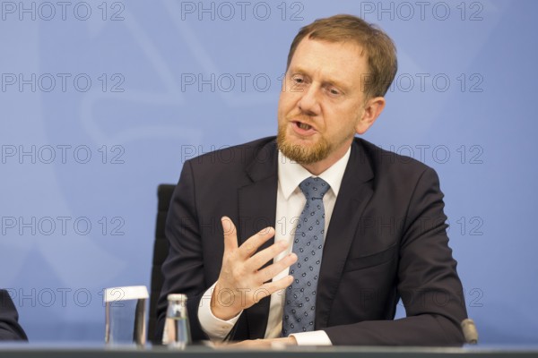 Michael Kretschmer (CDU, Minister-President of the Free State of Saxony) during a press conference