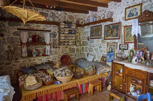 Niotis Restaurant, Rustic cuisine with earthenware crockery, handmade decorations and antique