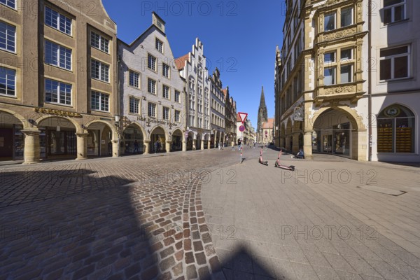 Historic buildings, facade, gable, arcades, retail, church, St. Lamberti, Prinzipalmarkt, Münster,