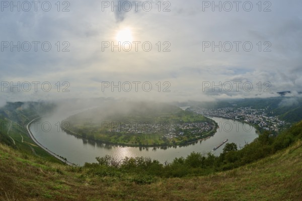 Dreamy river landscape with clouds and sunlight, surrounded by hills, summer, Rhine bend Boppard,