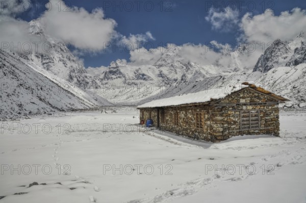 Cabin in high altitude in Himalayas mountains near Kanchenjunga, the third tallest mountain in the