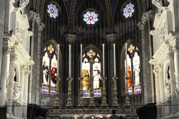 Interior view of the Gothic basilica, construction began at the end of the 13th century, Santa