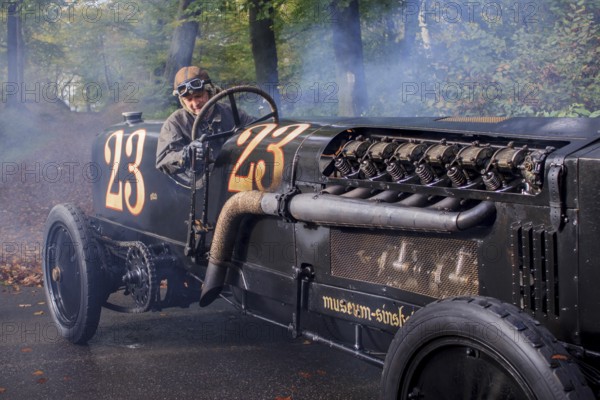 Photo session and press conference at the Essen Motor Show 2013, Brutus experimental vehicle with