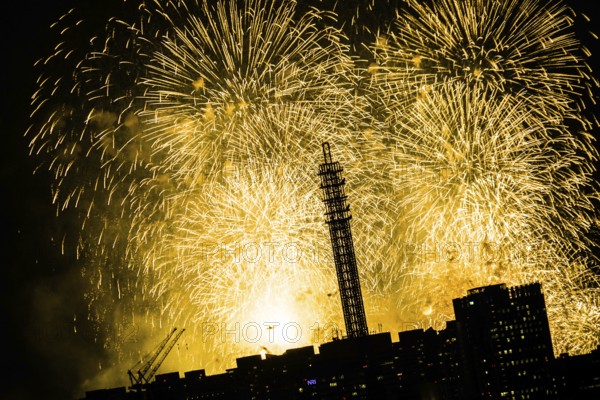 Yokohama skyline and fireworks (Minato Mirai smart Festival). Shooting Location: Yokohama-city