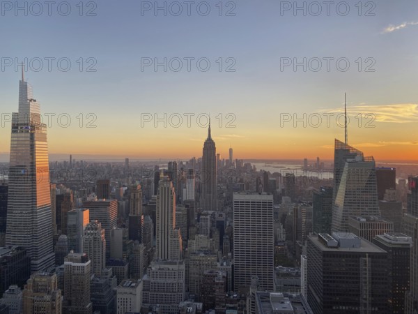 Panorama of New York at sunset with the Empire State Building in the centre, the skyline of a big