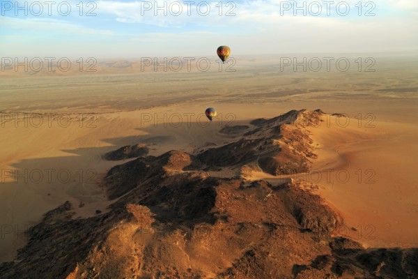 Hot air balloon ride over the Namib in the Namib-Naukluft National Park in Namibia