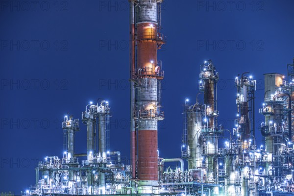 Factory night view of Kawasaki Keihin industrial zone. Shooting Location: Kawasaki City, Kanagawa