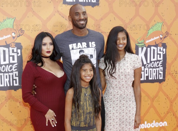 Kobe Bryant, Vanessa Bryant, Gianna Maria Onore Bryant and Natalia Diamante Bryant at the