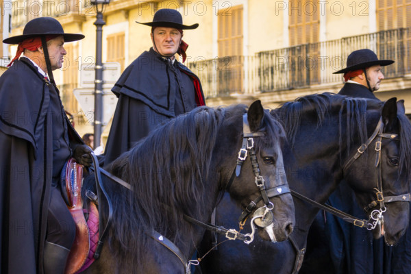 Cavallers de Sant Jordi, Festa De L'Estandart, civic-religious festival in the Christian conquest
