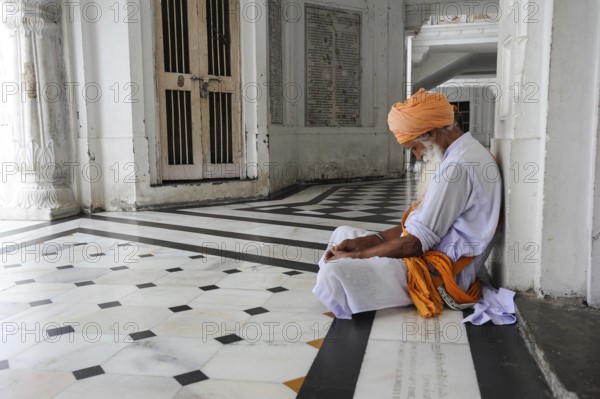 22.07.2011, Amritsar, Punjab, India, Sikh believer at the Golden Temple, the highest sanctuary of