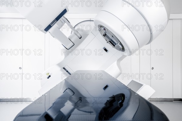 Cancer therapy, advanced medical linear accelerator in therapeutic oncology for the treatment of