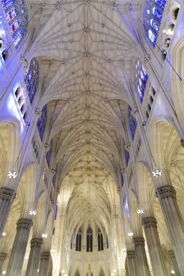 Saint Patrick's Old Cathedral or Old St. Patrick's, Lower Manhattan, High, Gothic vaulted ceiling