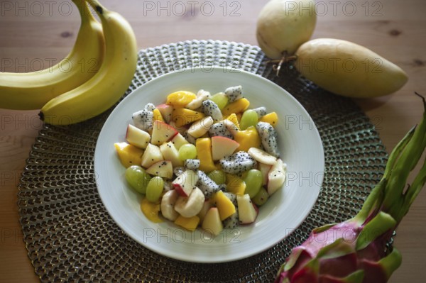 07.04.2019, Singapore, Republic of Singapore, Asia, Freshly prepared fruit salad with mango,