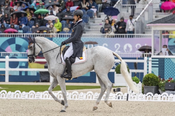 Jul 27, 2024-Versailles, FRA, ESTEVAN BENITEZ VALLE (ESP) rides UTRERA AA 351 in the Equestrian