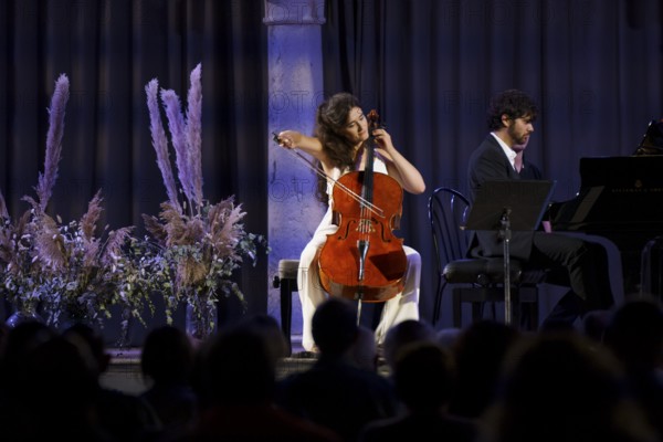 Integral sonatas for cello and piano, Brahms, Zuzanna Sonowska cello, Magí Garcías piano, Brahms