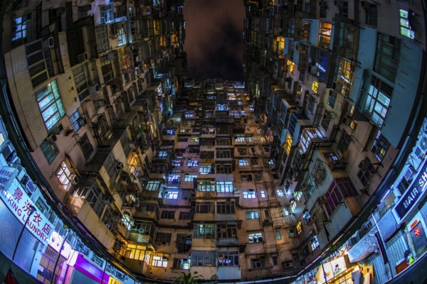 Hong Kong apartment high-rise apartment (Quarry Bay). Shooting Location: Hong Kong Special