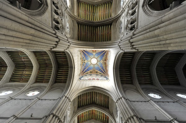 Catedral de Nuestra Señora de la Almudena, Santa María la Real de La Almudena, Almudena Cathedral,