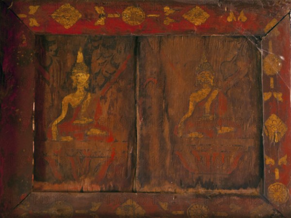 Wat Lai Hin Kaew Chang Yuan (Temple of the Standing Elephant with the Stone Shoulder) was
