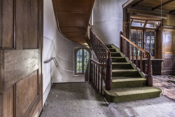 The stairwell in the former factory owner's villa Sonnenheim, uninhabited for over 2 decades, has