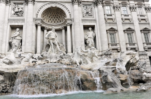 Trevi Fountain, architect Nicola Salvi, Rome, Lazio, Fontana di Trevi, Italy, View of the Trevi