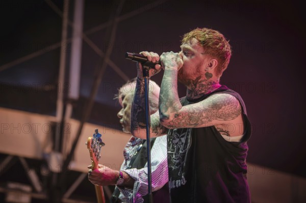 Frank Carter, singer of the Sex Pistols ft. Frank Carter live in the Berlin Zitadelle Spandau on 04