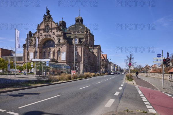 Nuremberg State Theatre, architect Christian Heinrich Seeling, flags, flagpoles, opera and theatre,