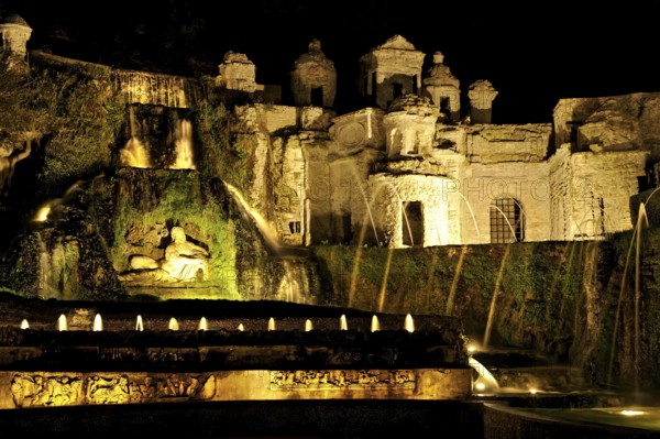 Fontana della Rometta e di Roma, Renaissance garden of the Villa d'Este, water features, fountains,