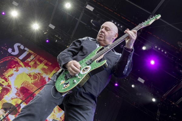 Jake Burns, singer, guitarist, Stiff Little Fingers, punk rock band, Northern Ireland, open air at