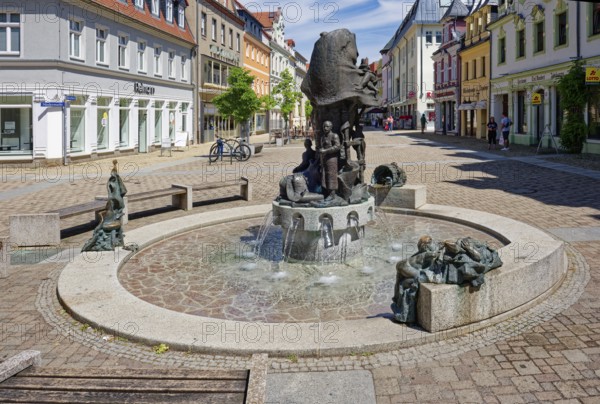 Boot fountain by sculptor Vinzenz Wanitschke at Döbeln's Niedermarkt, Old Town, Döbeln, Saxony,