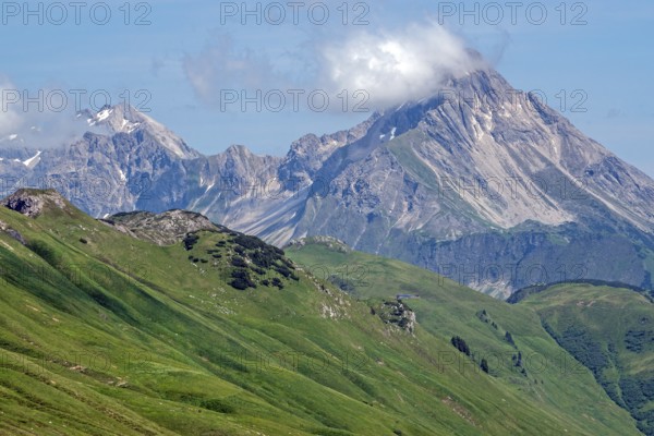 View from the Hochalp pass, behind left Johannes Licht, behind right Biberkopf, Allgäu Alps, near