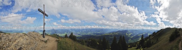 Panoramic view from Bärenköpfle, Nagelfluhkette Nature Park, Sonthofen and the Allgäu Alps in the