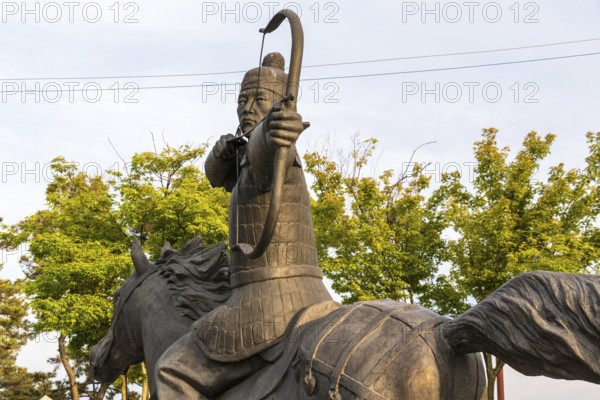 King Gyeongdeok was the 35th King of Silla. He is best known for encouranging Buddhism and for