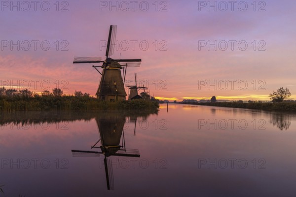 Sunrise on the KInderdijk, Netherlands
