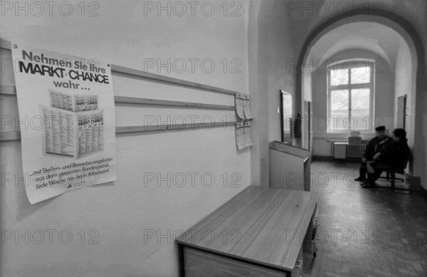 Germany, Merseburg, 15.01.1992, Labour Office Merseburg, market economy poster: Take your market,