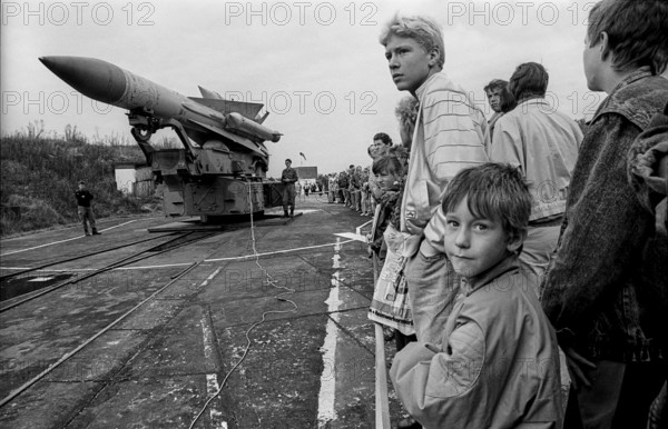 Germany, Osterne, 12.11.1991, open day in a former NVA missile site (now Bundeswehr), the missiles