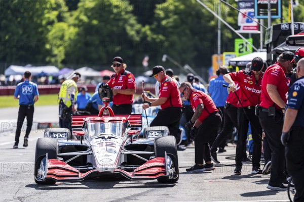 WILL POWER (12) of Toowoomba, Australia comes off pit road as Mid-Ohio Sports Car Course plays host