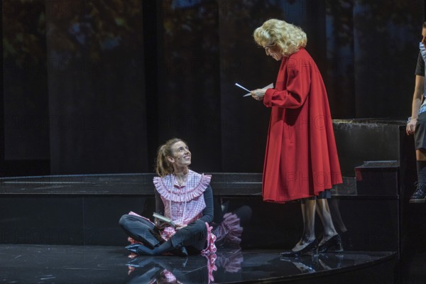 Replay by Yael Ronen at the Schaubühne in Berlin. In 1988, an opera singer from the GDR stays in