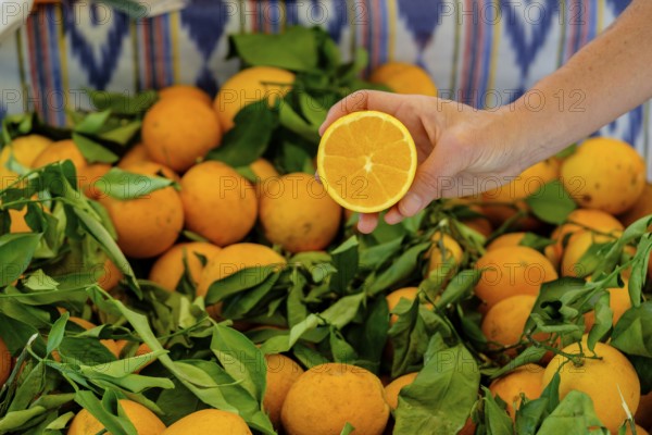 Sale of oranges and orange juice with local produce, Fira de Sa Taronja, Soller, Mallorca, Balearic
