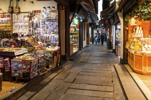 Cosy, historical, alleys, paths, shops, restaurants, water town Zhujiajiao, Shanghai, People's