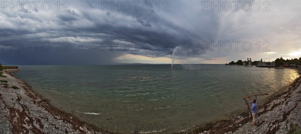 Land artists in a stormy atmosphere on Lake Constance, Friedrichshafen