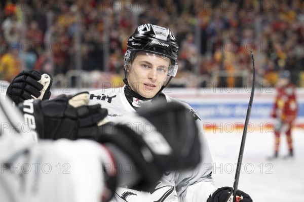 PSD Bank Dome, Düsseldorf, North Rhine-Westphalia, Jan-Luca Sennehnn (Koelner Haie, #17), PENNY