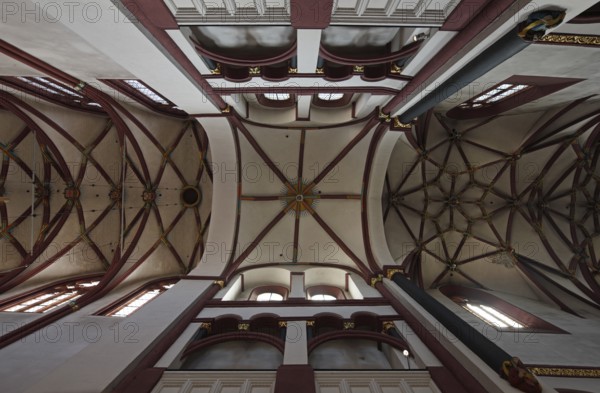 Vault in the crossing, St., Saint, Saint