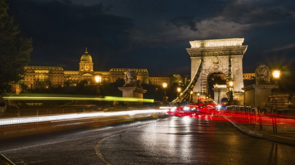 Night and Chain Bridge in Budapest, long exposure