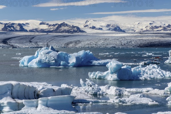 Jökulsarlon glacier lagoon, south coast, Iceland