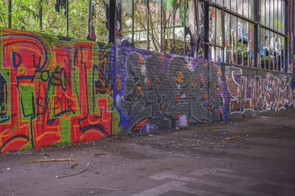 Abandoned factory with graffiti walls and broken windows, Dortmund-Hafen railway depot, Lost Place,