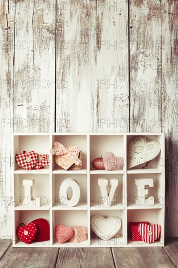 Vintage valentine set in white shabby chic cells