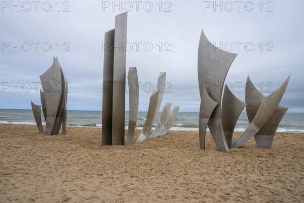Les Braves, a striking monument on Omaha Beach, honors D-Day's heroes with three elements: Hope,