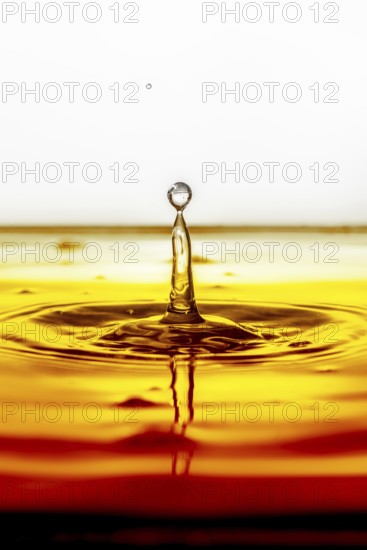 An image of a beautiful water drop background