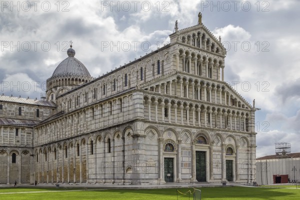 Medieval cathedral of the Archdiocese of Pisa, entitled to Santa Maria Assunta. Its construction