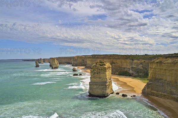 The Twelfe Apostels at the Great Ocean Road in the afternoon